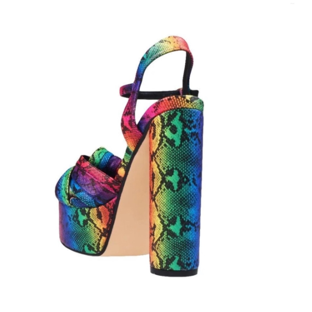 Set - Picture 5 of 6